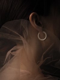 Piękno w Detalu: Klasyczna biżuteria Patty Rose Jewellery